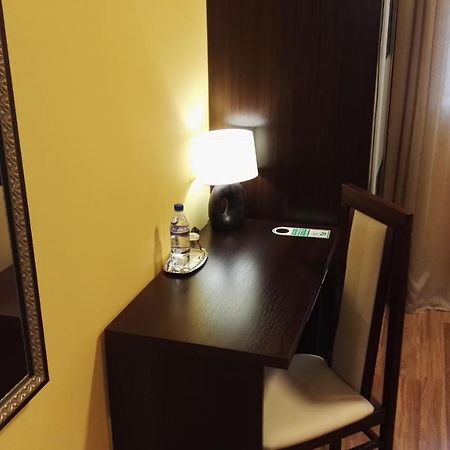 Pauza Motel Tarnowo Podgórne Kültér fotó