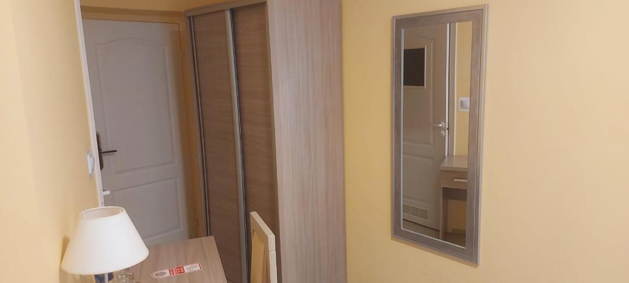 Pauza Motel Tarnowo Podgórne Kültér fotó
