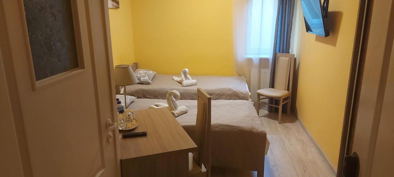 Pauza Motel Tarnowo Podgórne Kültér fotó