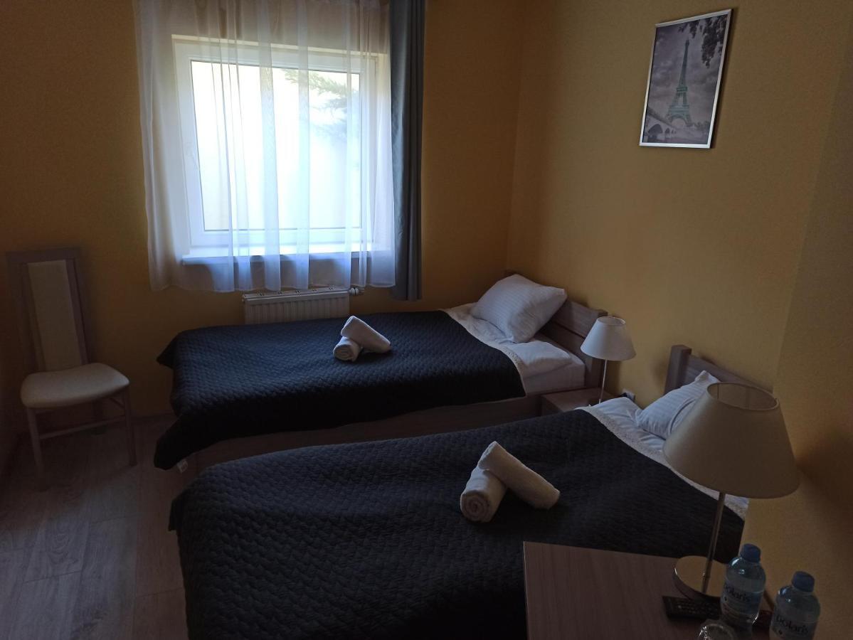 Pauza Motel Tarnowo Podgórne Kültér fotó
