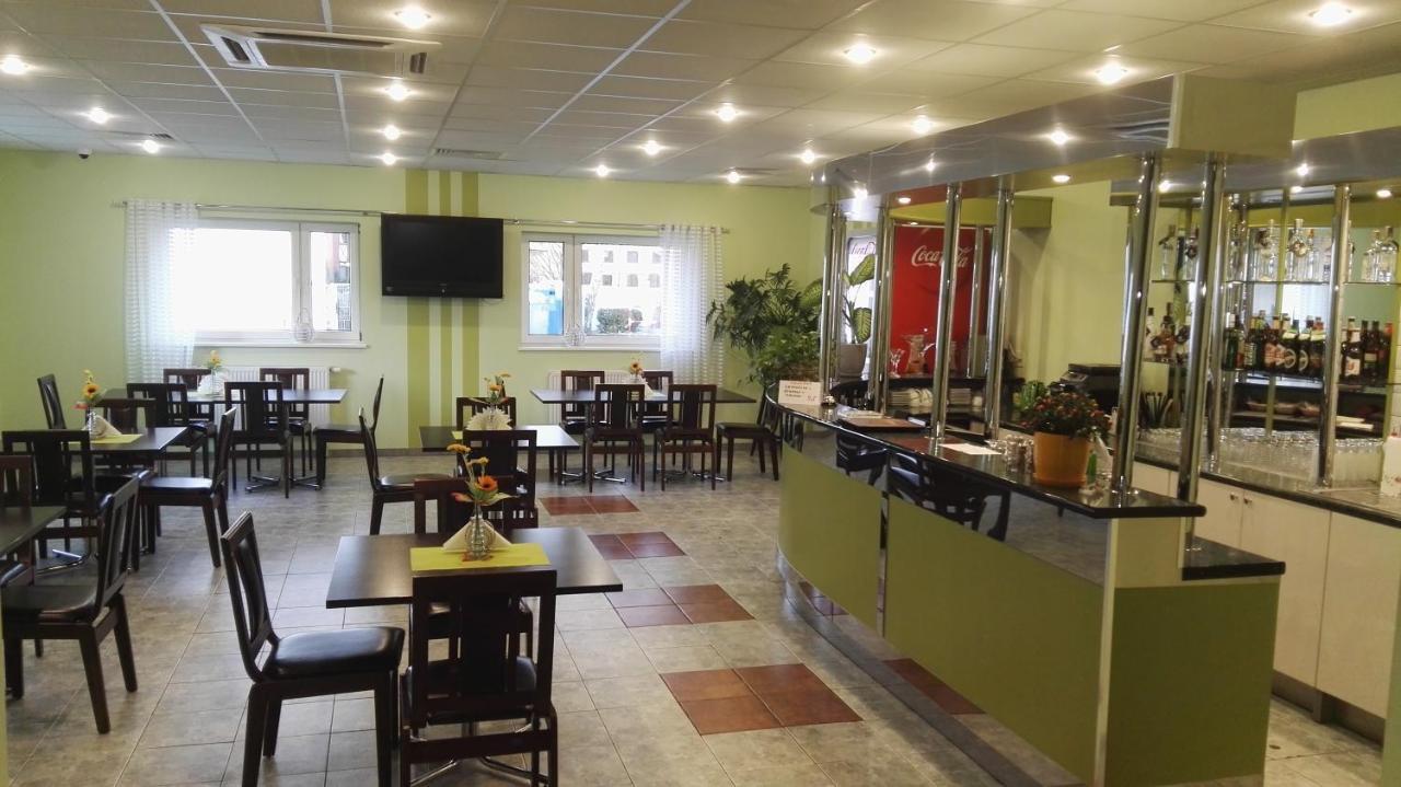 Pauza Motel Tarnowo Podgórne Kültér fotó